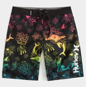 Hurley Board Shorts in Koi Shark Print boys 25/10